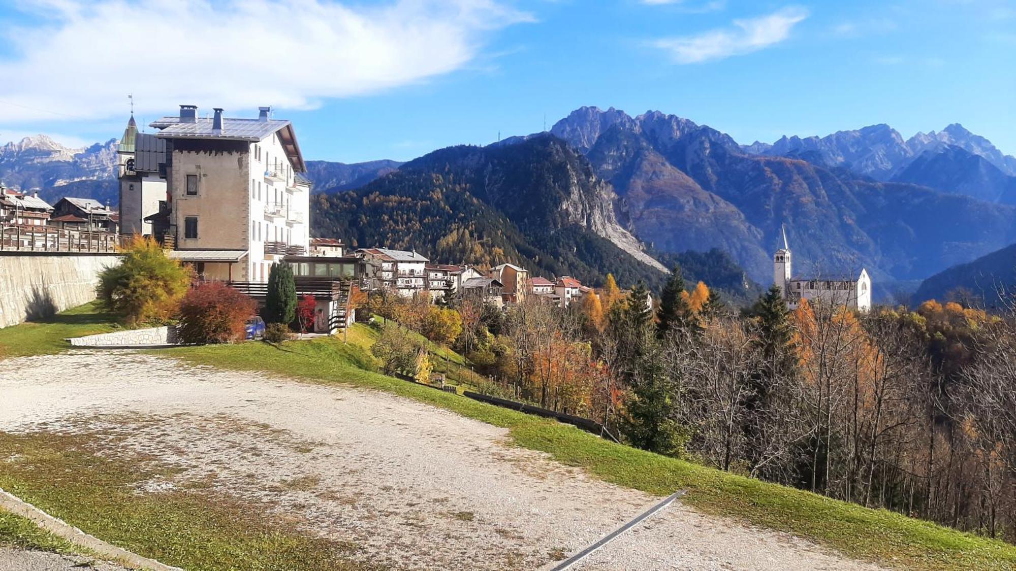 Campo Base Dolomiti Con Parcheggio Auto E Garage Moto Villa Valle di Cadore Eksteriør billede